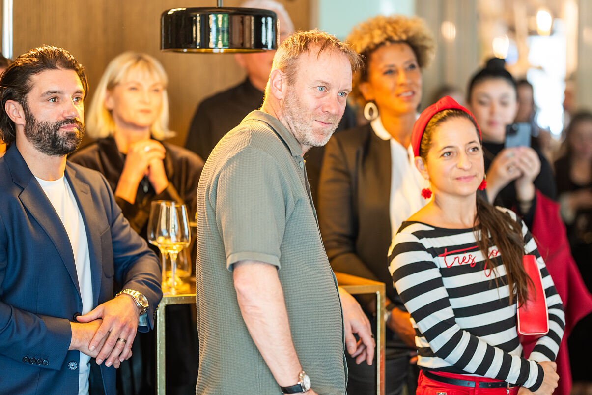 VOSSEN Flavour & Flair Kollektionslaunch v.l.n.r. Dominik Heinrich, Birgit Polster, Stefan Koubek, Arabella Kiesbauer, Caroline Athanasiadis