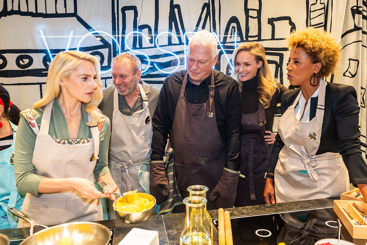 VOSSEN Flavour & Flair Kollektionslaunch Silvia Schneider, Stefan Koubek, Toni Polster, Patricia Kaiser, Arabella Kiesbauer