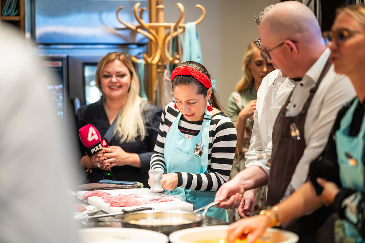 VOSSEN Flavour & Flair Kollektionslaunch Caroline Athanasiadis