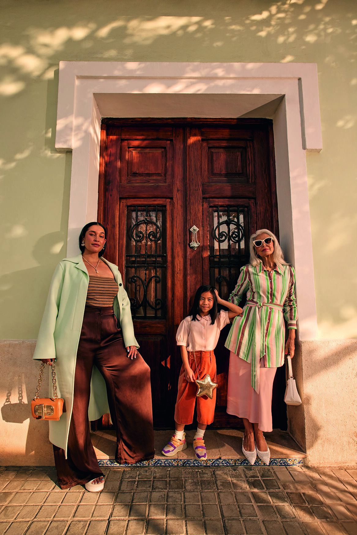 24_TK_BC_Residential_Female_Triple_107_F2_CMYK