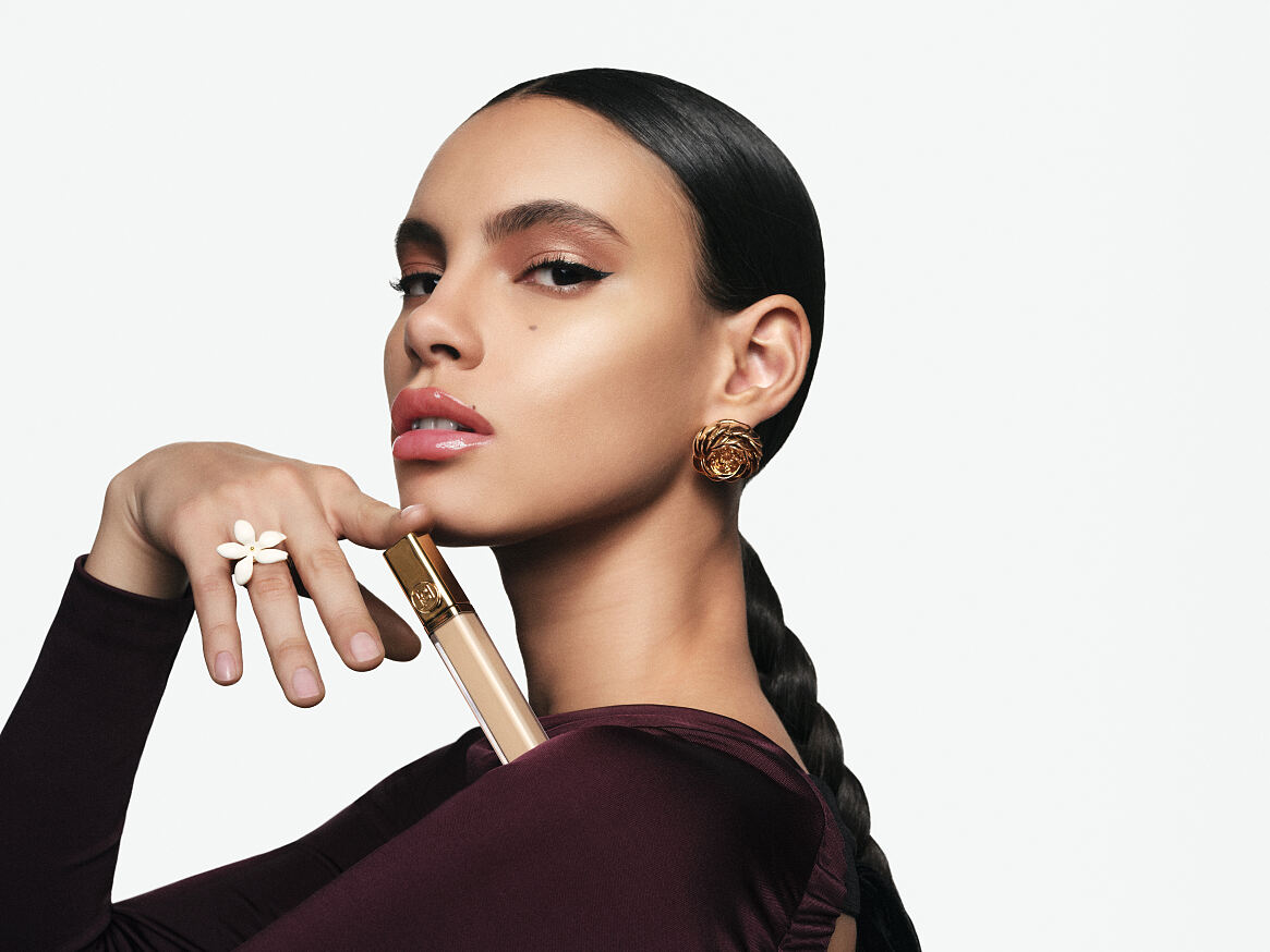 Herrera Beauty_Nude Couture Triple Moisture Brightener & Relaunch Nude Couture Highlighter