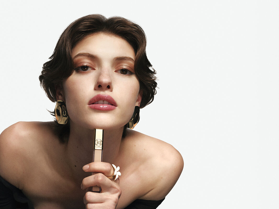Herrera Beauty_Nude Couture Triple Moisture Brightener & Relaunch Nude Couture Highlighter