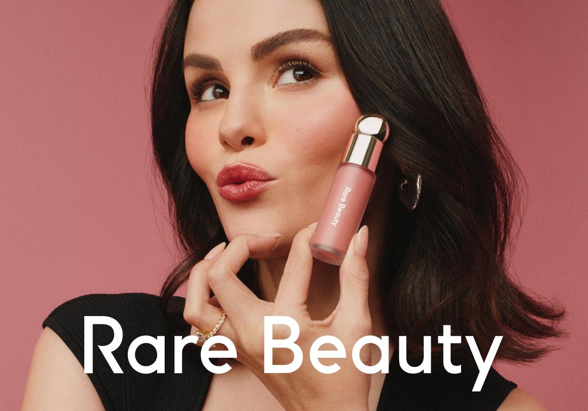 Die international gefeierte Kosmetikmarke Rare Beauty, gegründet von Selena Gomez, ist ab heute bei DOUGLAS erhältlich