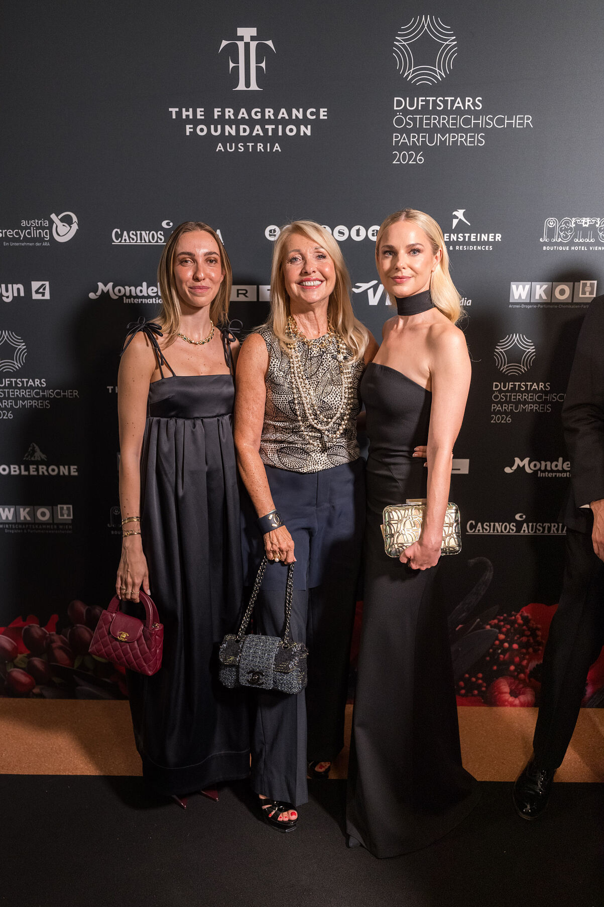 Duftstars 2026_Red Carpet_v.l. Desiree Fellner, Uschi Fellner, Silvia Schneider