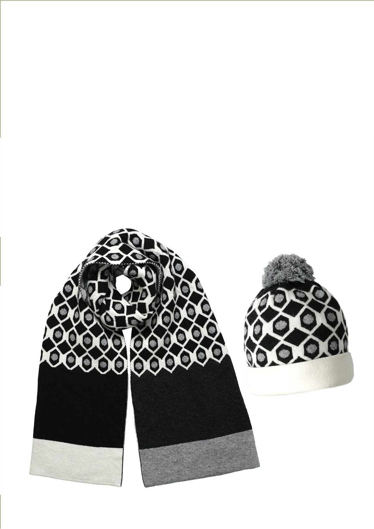 Hubegger Strickset Cashmere_Wolle_Viskose € 240 schwarz_weiss