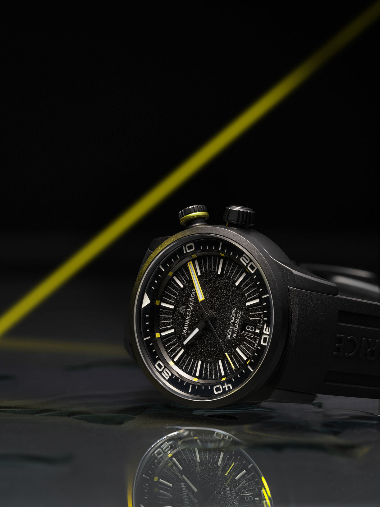 ML_PONTOS_S_DIVER_BLACK_CLOSE_UP