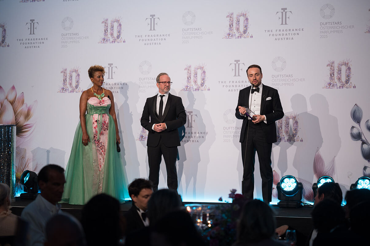 DUFTSTARS 2025_Media Awards Bewegtbild_Arabella Kiesbauer_Peter Strutz_Stefan Lindenthal (Lancôme) ©MarkusWache (3)
