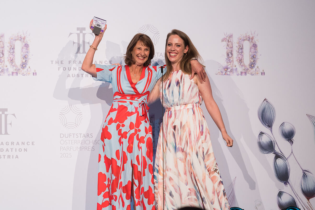 DUFTSTARS 2025_Media Awards OOH_Andrea Groh (GEWISTA)_Manuela Kowarz (Chanel) ©MarkusWache