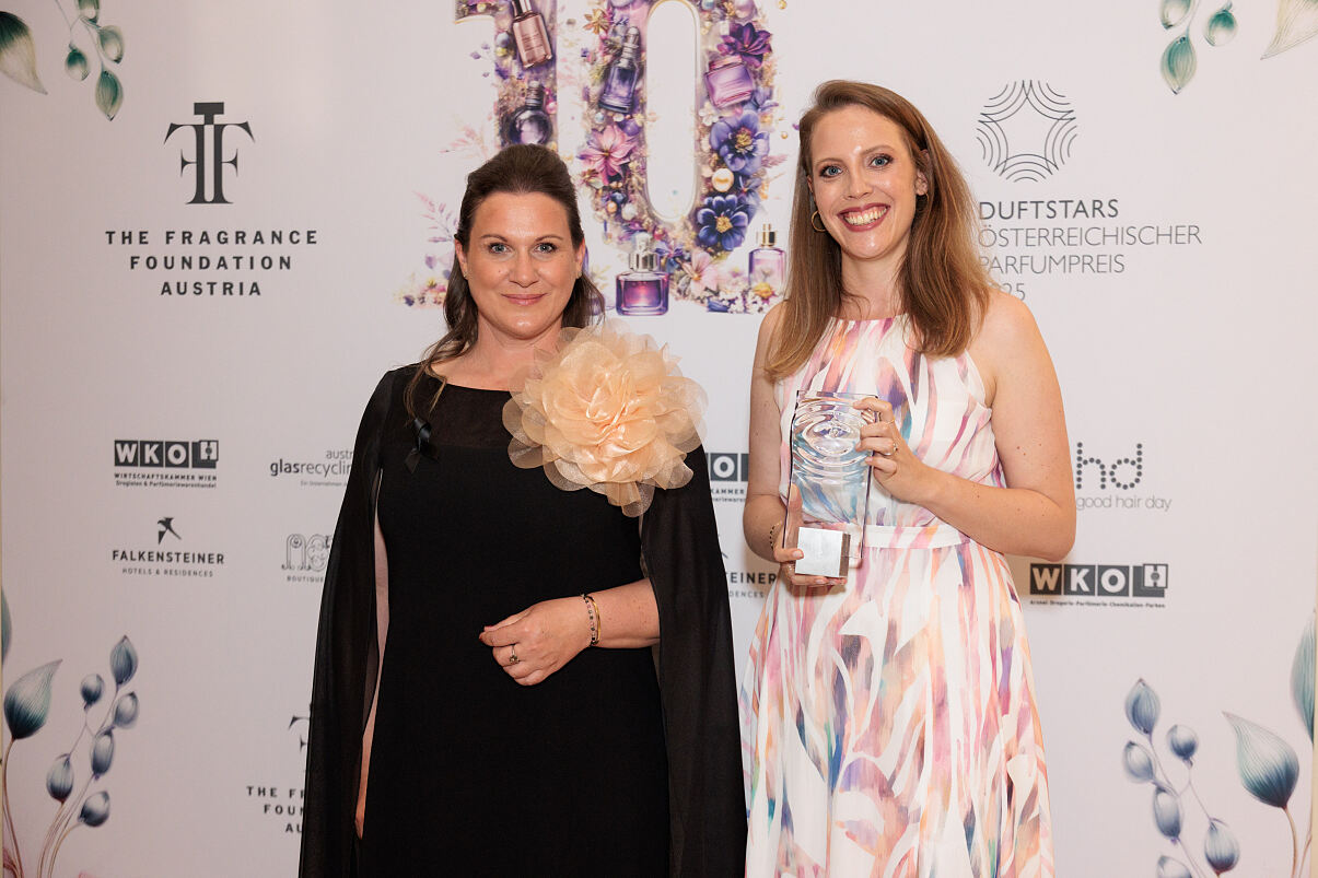 DUFTSTARS 2025_Media Awards-Print_Elisabeth Laimighofer_Manuela Kowarz_Chanel_ N°5 Parfum LIntense © JohannesBrunnbauer