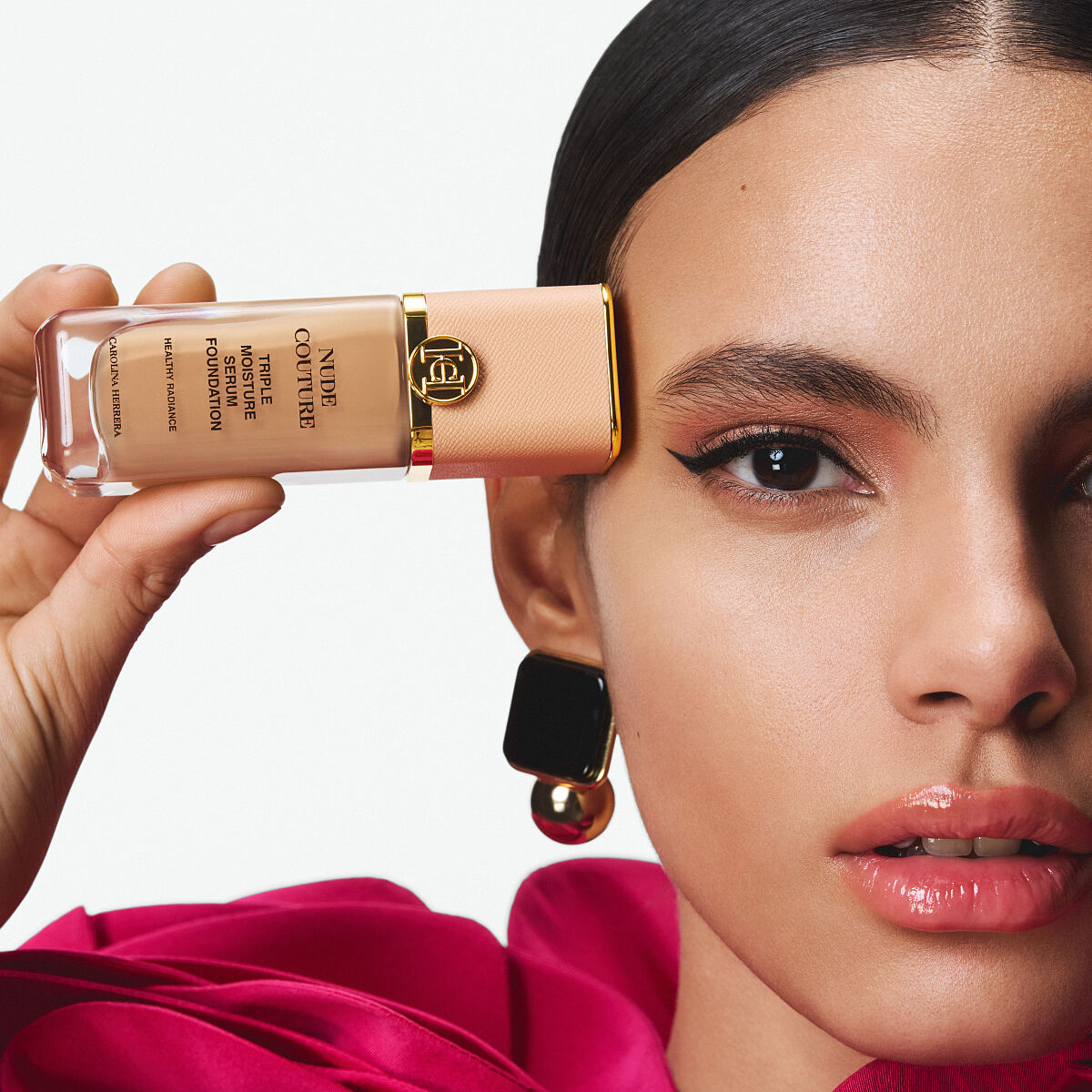 CAROLINA HERRERA_Herrera Beauty_Nude Couture Foundation_30ml_65€