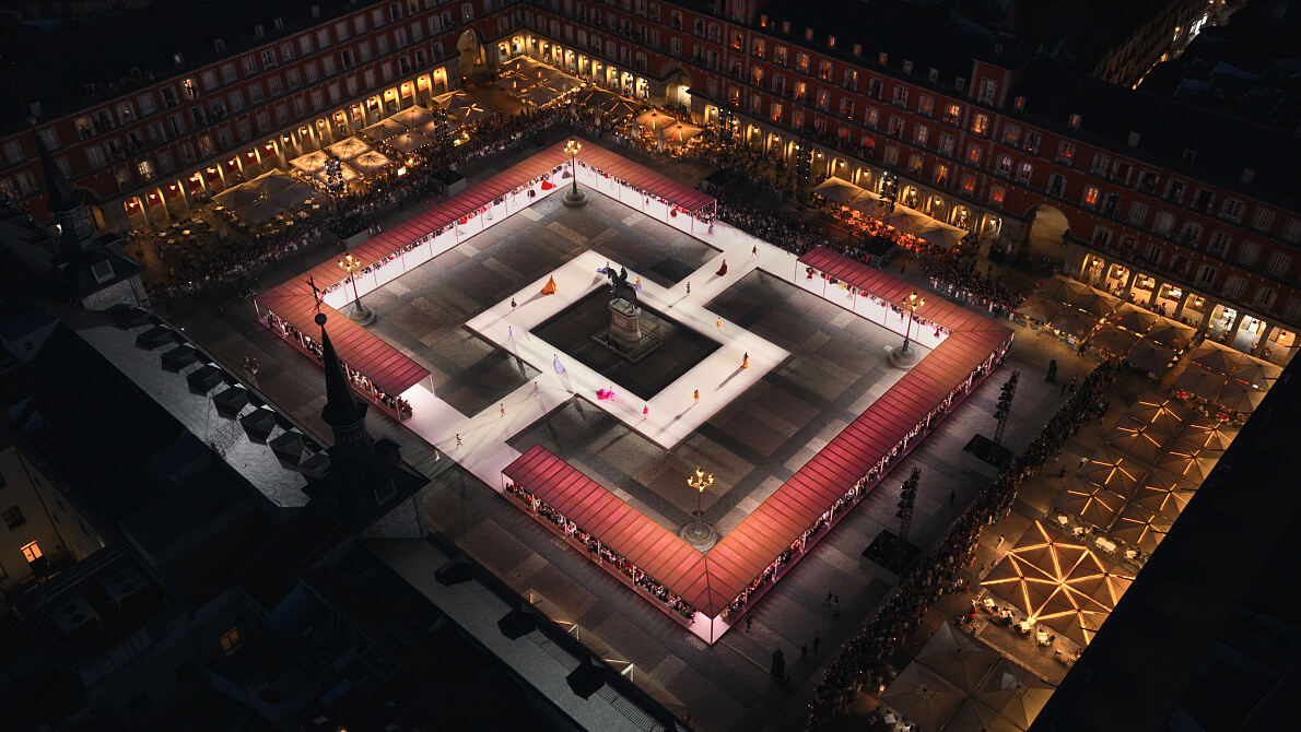 Carolina Herrera_Fashion Show Spring 26_Madrid_Plaza Mayor