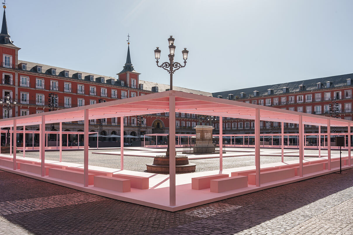 Carolina Herrera_Fashion Show Spring 26_Madrid_Plaza Mayor