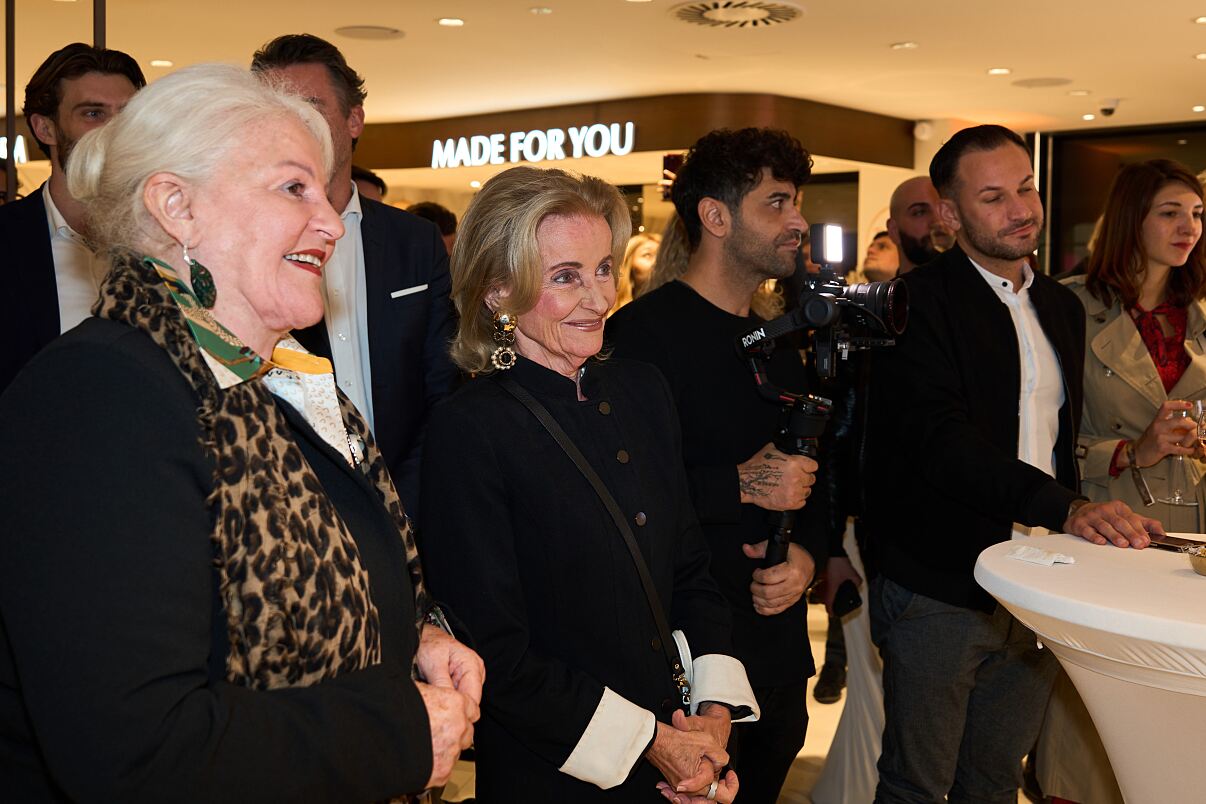 Lindt Flagship Store Vienna Marika Lichter, Elisabeth Gürtler