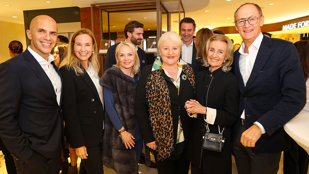Lindt Flagship Store Vienna Ali Kulein, Astrid Hübner, Marika Lichter, Manuela Fischer, Elisabeth Gürtler, Dr. Adalbert Lechner
