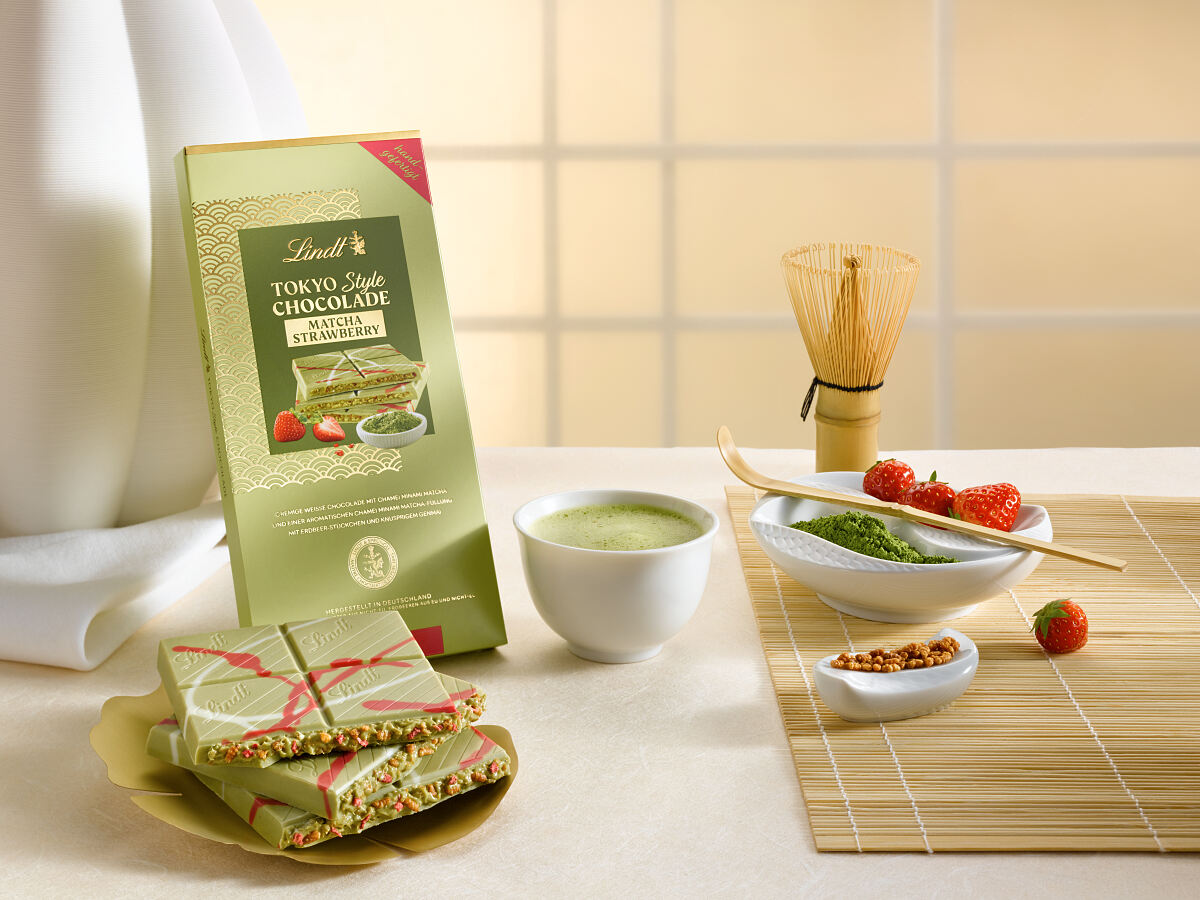 Lindt Tokyo Style Chocolade Matcha Strawberry UVP: 14,99 € (150 g Tafel)