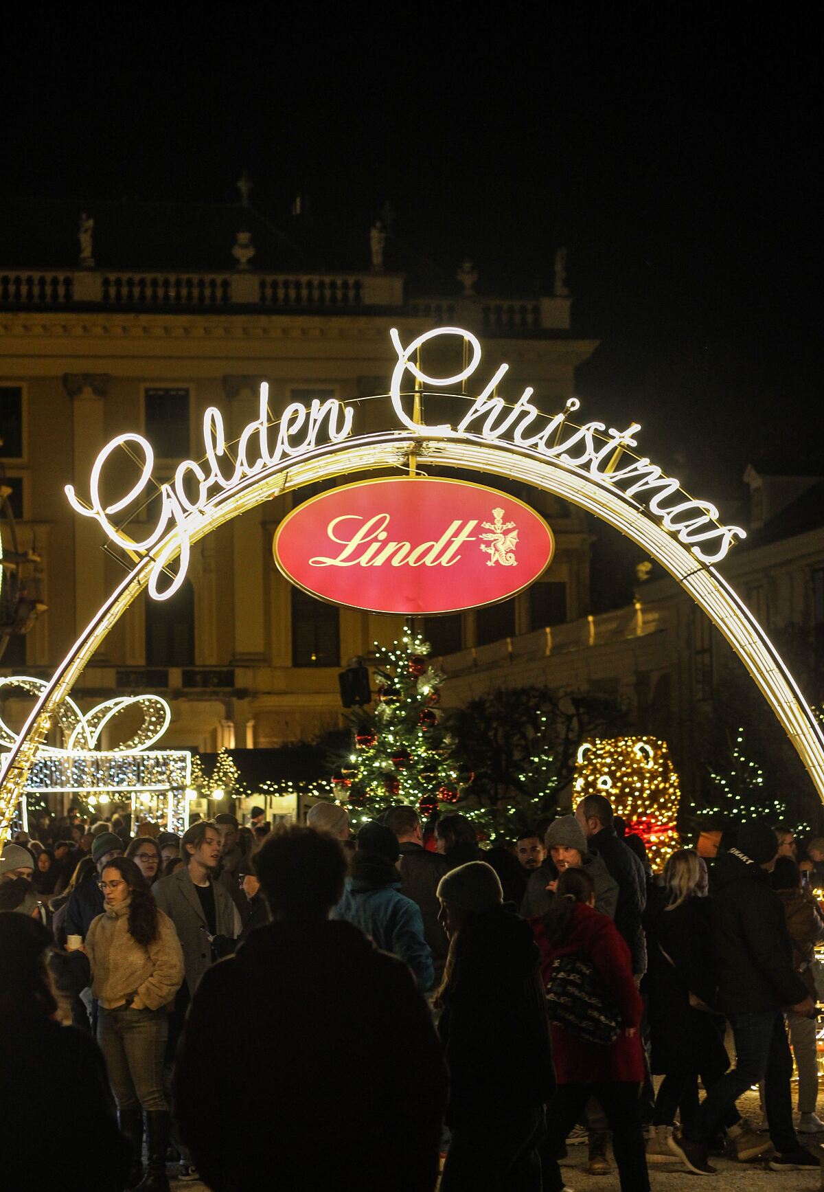 Lindt Golden Christmas - Weihnachtsmarkt Schloss Schönbrunn