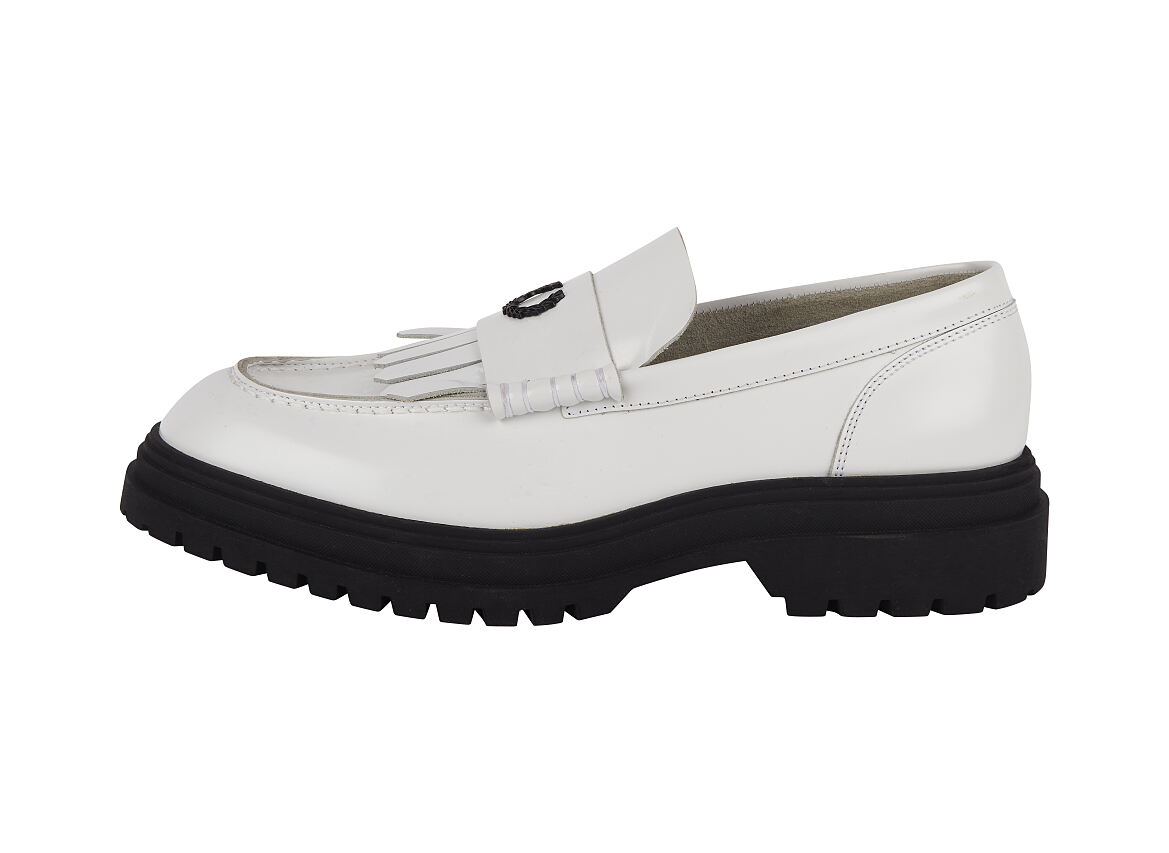 TK Maxx – Weiße Loafer €64,99 (UVP €229,99)