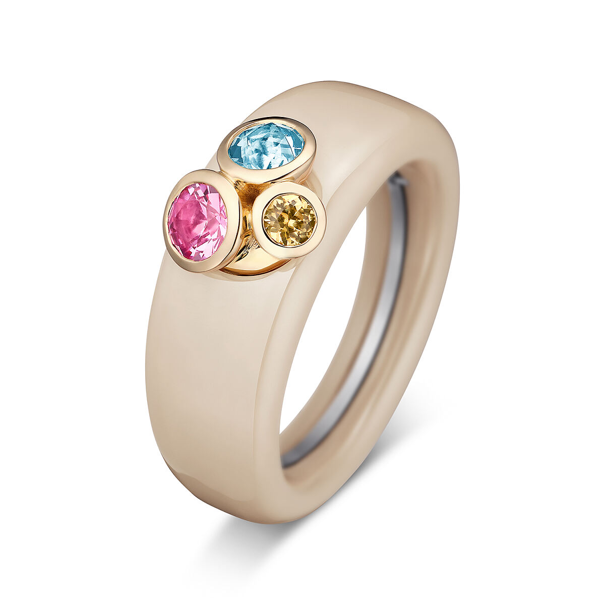 ES_CHARLOTTE_TRIO_140230_156726