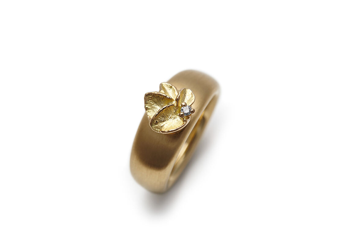 ESbD_Charlotte_Kopf WINDSPIEL Gelbgold mit Brillant 00155319